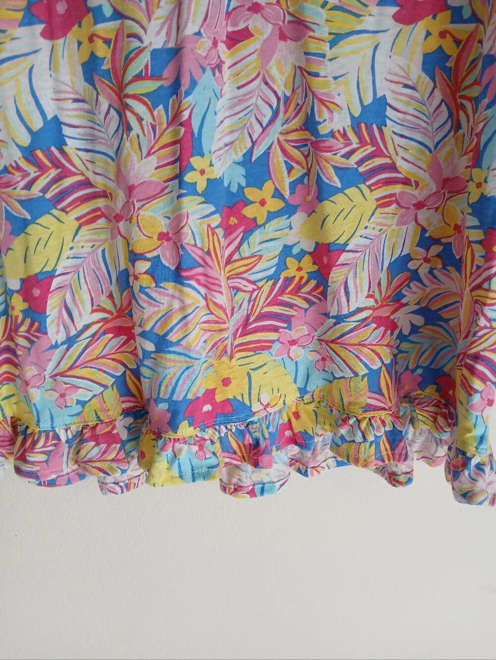 Stella Parker Top Size Large Floral Ruffle Hem